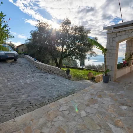 Villa Filothea With Jacuzzi & Sv By Corfuescapes * Spartýlas