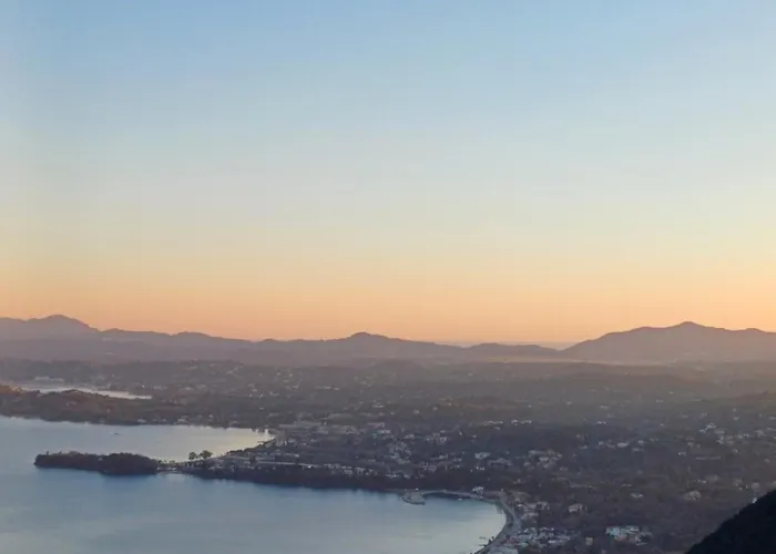 Filothea With Jacuzzi & Sv By Corfuescapes Spartylas