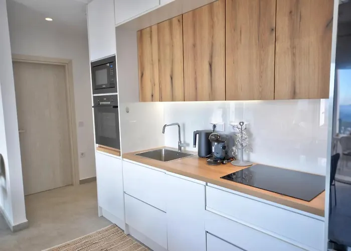 Filothea With Jacuzzi & Sv By Corfuescapes Spartylas