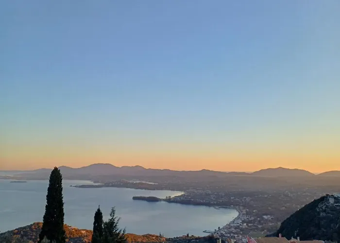 Filothea With Jacuzzi & Sv By Corfuescapes Villa