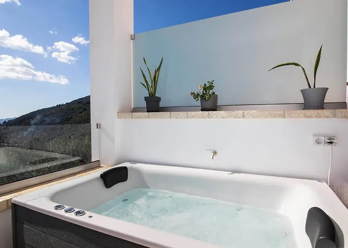 Filothea With Jacuzzi & Sv By Corfuescapes *